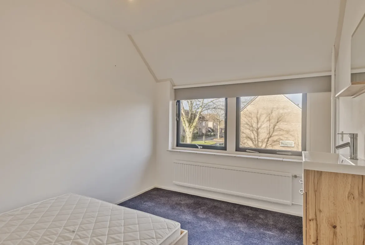 {{brizy_dc_image_alt imageSrc=