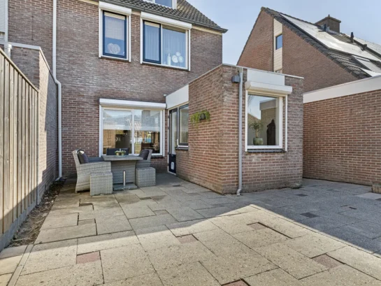 {{brizy_dc_image_alt imageSrc=