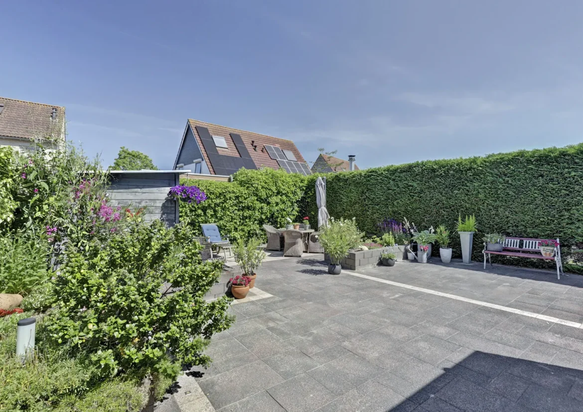 {{brizy_dc_image_alt imageSrc=