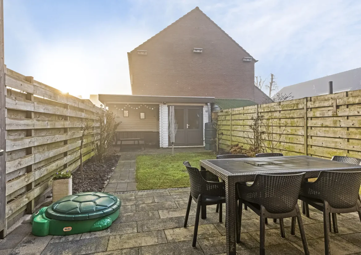 {{brizy_dc_image_alt imageSrc=