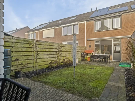 {{brizy_dc_image_alt imageSrc=